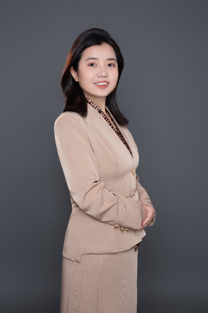 卢红伟律师